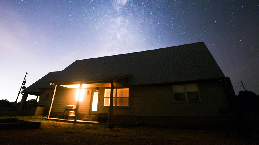 S6-EH3P(29.9-50)K-H Hybrid Solar Inverter